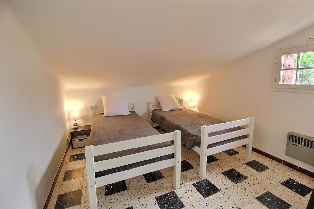 Meuble Trois Etoiles Au Premier Etage D'Une Maison Typique แซงต์-ซีเปรียง ภายนอก รูปภาพ